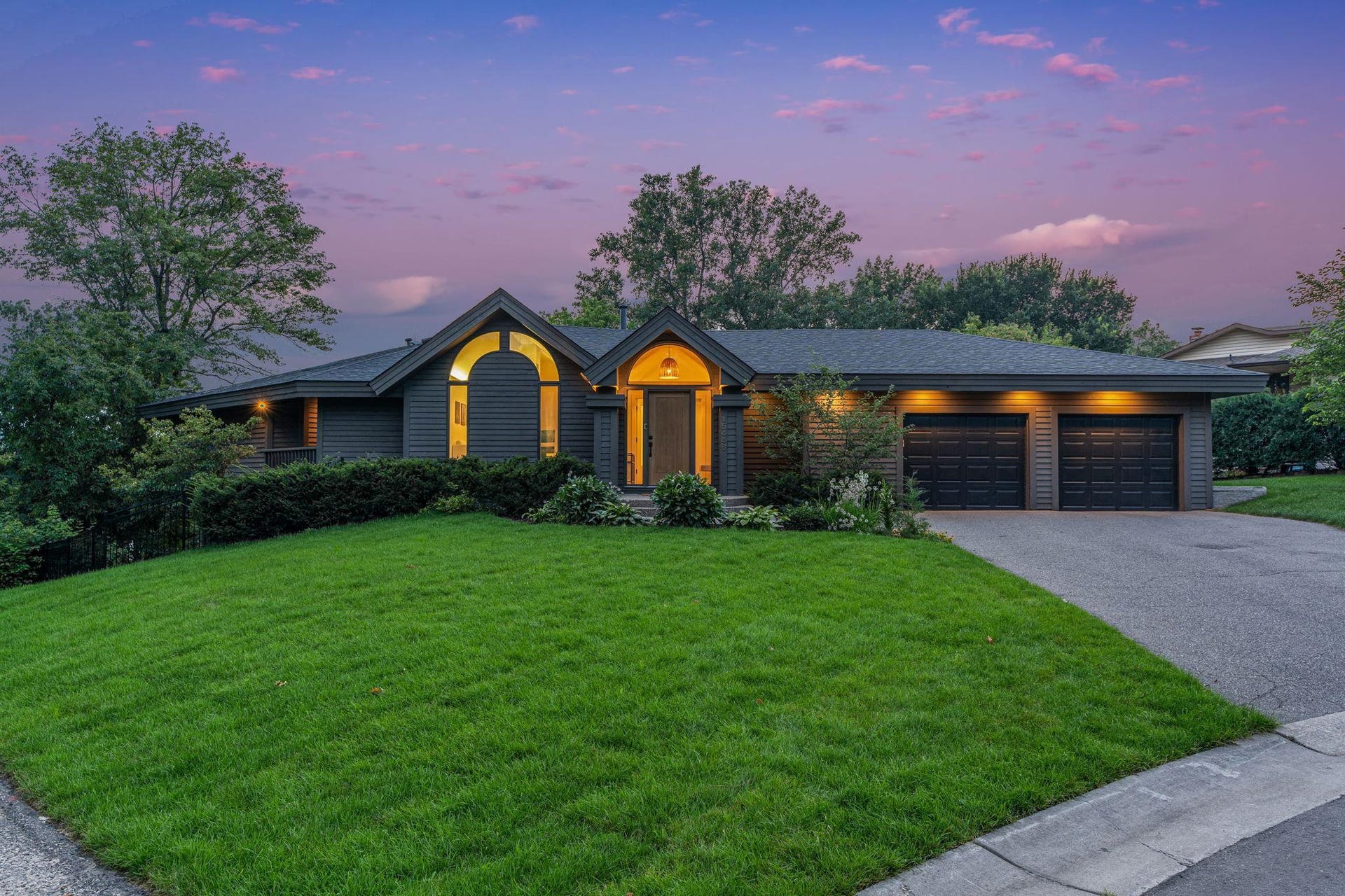 15446 Village Woods Drive, Eden Prairie, MN 55347 | MLS # 6770926, image size:1920x1280